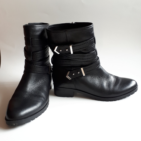 Essex Lane Black Leather Boots - Picture 2 of 7